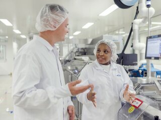 orion_research-and-development_personel-having-discussion_2023_5916.jpg