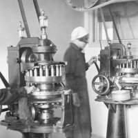 1930-tablet-production-1930.jpg